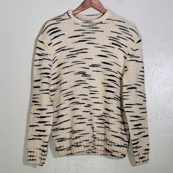 Zara Knitted Sweater - Picture 1 of 4